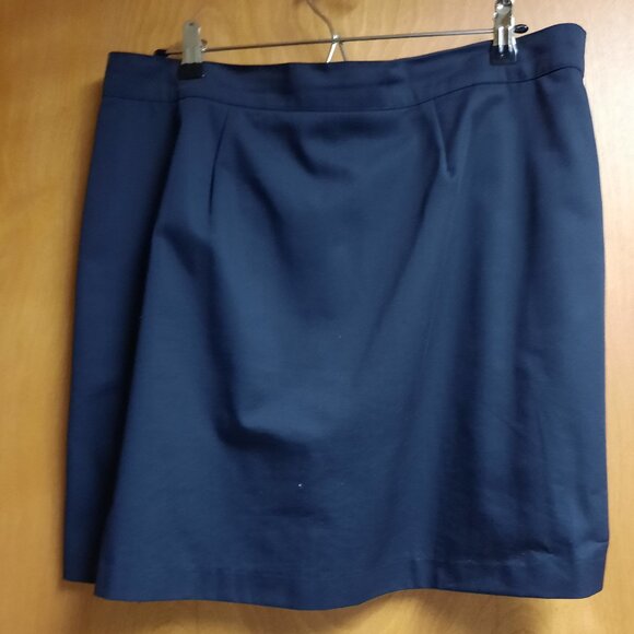 Skort, Classroom Uniforms Navy Pleated Skort with Under-shorts - Picture 2 of 4